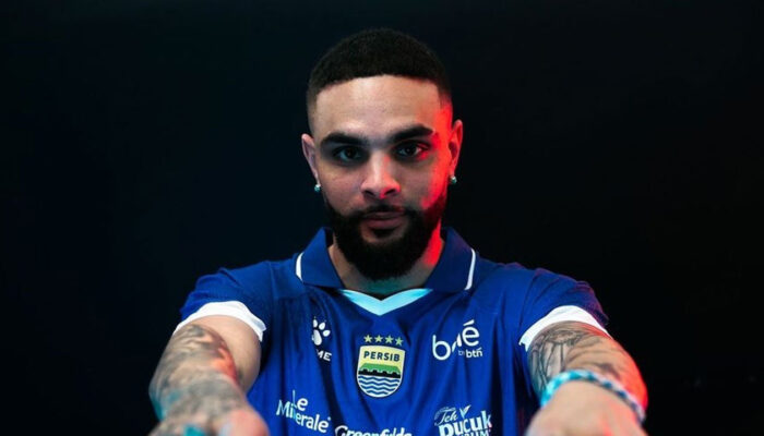 Persib Bandung Umumkan Kedatangan Layvin Kurzawa dan Dion Markx