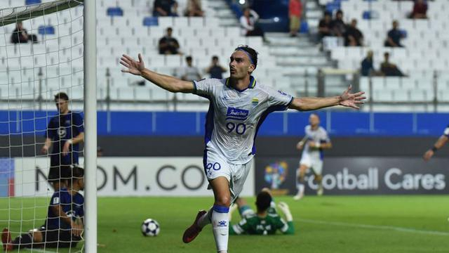 Andrew Jung Nilai Kehadiran Layvin Kurzawa Perkuat Persib Bandung