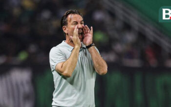 BRI Super League: Jean-Paul van Gastel Tetap Menangani PSIM, Pengumuman Kontrak Baru Menyusul