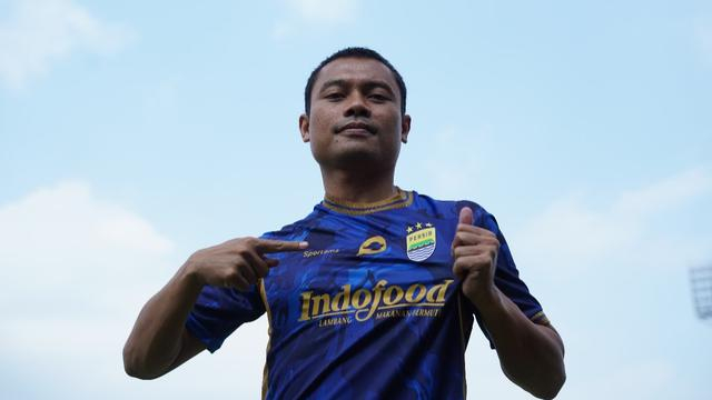 BRI Super League: Dedi Kusnandar Resmi Kembali ke Persib, Umuh Muchtar Titip Harapan Besar