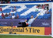 Maarten Paes Geram Dikaitkan dengan Persib Bandung, Tegaskan Isu Tak Benar