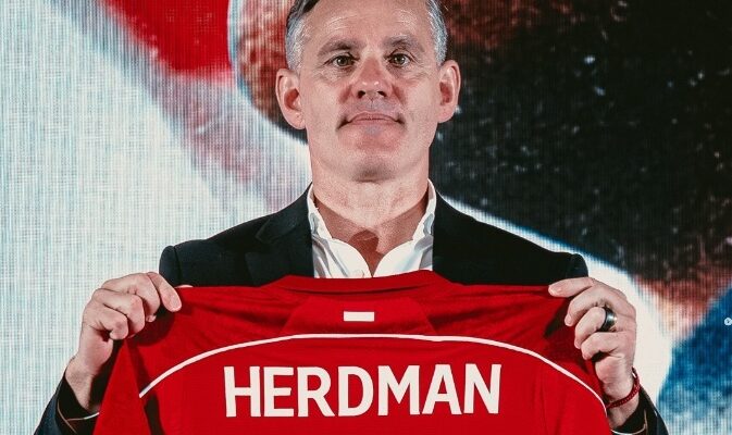 Tak Ingin Kisah Shin Tae-yong Terulang, Hamka Hamzah Dorong PSSI Beri Otoritas Penuh untuk John Herdman