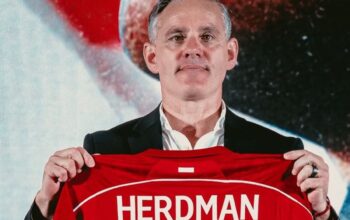 Saksikan Persib vs Persija, John Herdman Kagum dengan Atmosfer Sepak Bola Indonesia