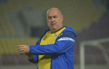 Bojan Hodak Siapkan Skema Berbeda Saat Persib Tantang Persis Solo