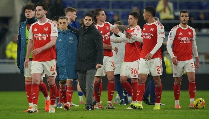 Arsenal Kian Tak Terkejar di Liga Inggris 2025/2026, Para Pesaing Terus Tersendat