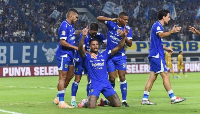 Kontras Persis Solo vs Persib Bandung: Ujian Berat Juru Kunci Hadapi Penguasa Klasemen BRI Super League