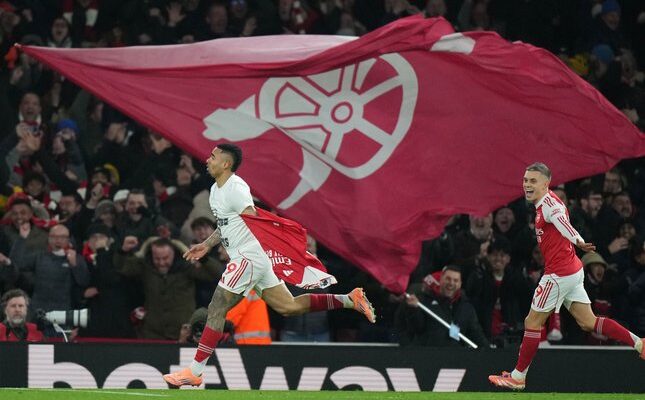 Arsenal Kian Tak Terkejar di Liga Inggris 2025/2026, Para Pesaing Terus Tersendat