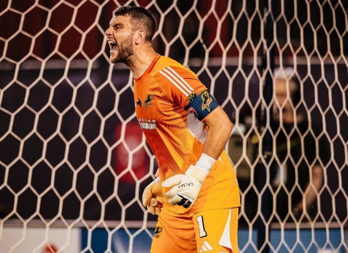 Resmi! Maarten Paes Jadi Kiper Baru Ajax Amsterdam