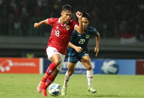 Resmi Tinggalkan Persija, Alfriyanto Nico Bertekad Angkat Persis Solo dari Ancaman Degradasi