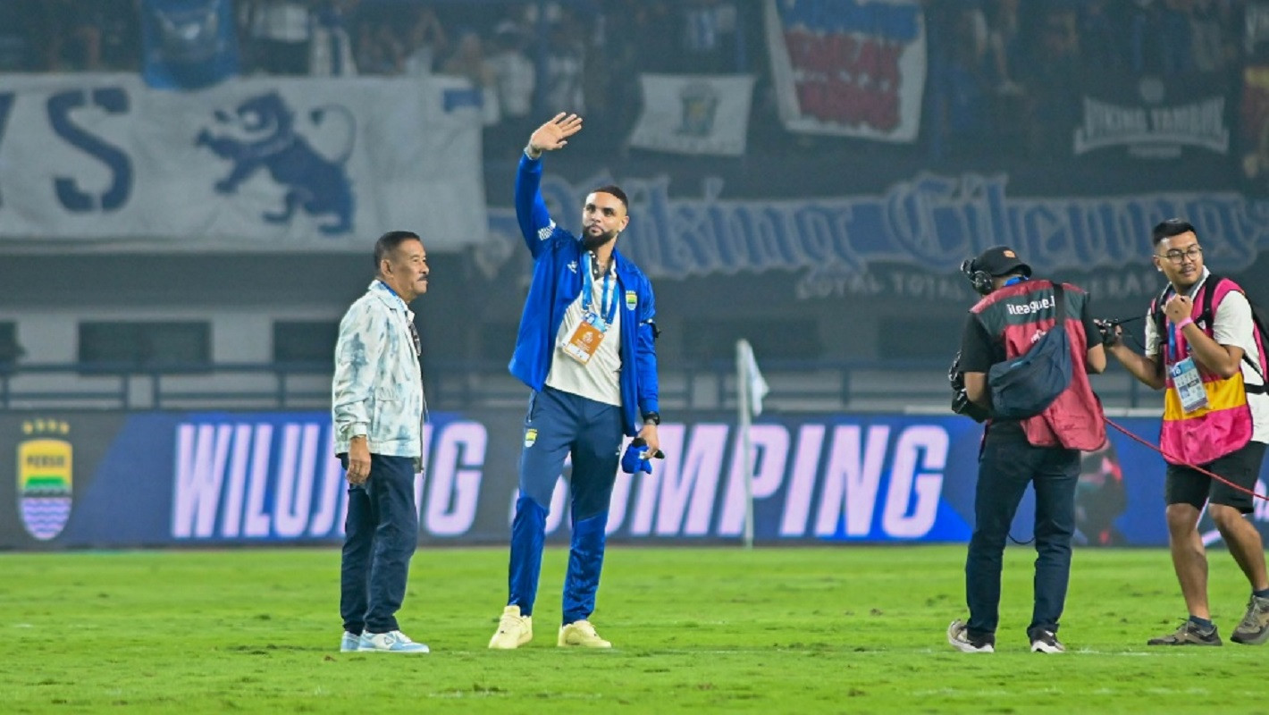 Persib Bandung Gantung Harapan Besar pada Layvin Kurzawa
