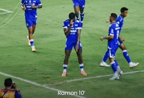 Cerita Mantan Pemain Belanda yang Menilai Sepakbola Indonesia Masih Tertinggal