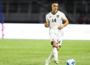 Joey Pelupessy Antar Lommel SK Naik ke Tiga Besar Liga Belgia, Namanya Ramai Dikaitkan dengan Persib dan Persija