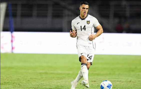 Joey Pelupessy Antar Lommel SK Naik ke Tiga Besar Liga Belgia, Namanya Ramai Dikaitkan dengan Persib dan Persija