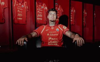 Terkuak! Isi Percakapan John Herdman dan Shayne Pattynama di Tribun VIP SUGBK