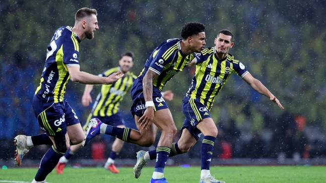 Gol Pemain Berdarah Indonesia Antar Fenerbahce Angkat Trofi Piala Super Turki