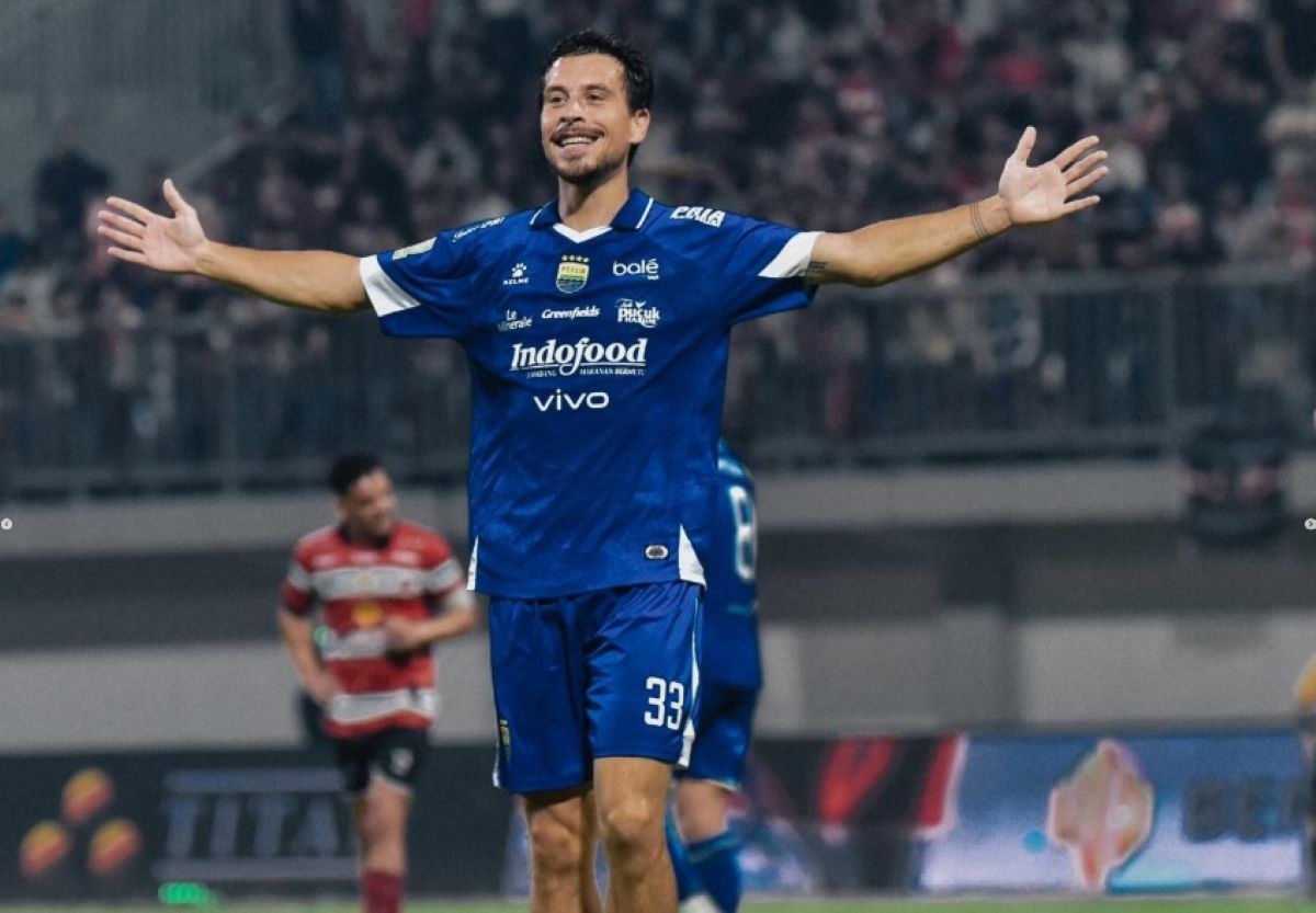 Perbandingan Nilai Pasar Thom Haye dan Layvin Kurzawa di Persib Bandung, Selisihnya Jadi Sorotan