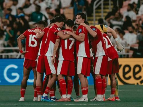 John Herdman Terkejut dengan Atmosfer Super League, Harap Energi Tinggi Menular ke Timnas Indonesia