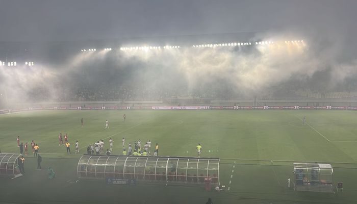 Persis Solo Kena Denda Rp250 Juta Imbas Aksi Flare Suporter, Terhindar dari Hukuman Tambahan