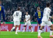 Angin Segar bagi Gladbach: Kevin Diks Pulih dan Siap Hadapi Bayer Le