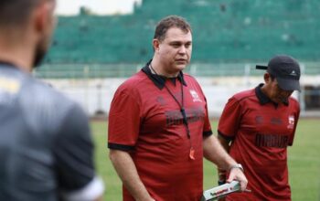 Diterjang Badai Paceklik Kemenangan, Carlos Parreira Percaya Madura United Mampu Jinakkan Tim Raksasa