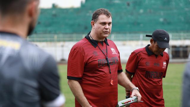 Diterjang Badai Paceklik Kemenangan, Carlos Parreira Percaya Madura United Mampu Jinakkan Tim Raksasa