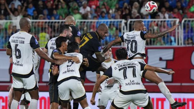 Hujan Gol di Ternate: Persija Jakarta Tekuk Malut United, Kedua Pelatih Puji Militansi Laskar Kie Raha