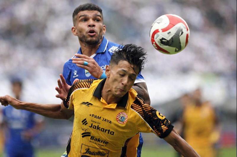 Persaingan Puncak Klasemen BRI Super League 2025/2026 Kian Ketat, Persija dan Persib Diminta Waspadai Borneo FC dan Malut United