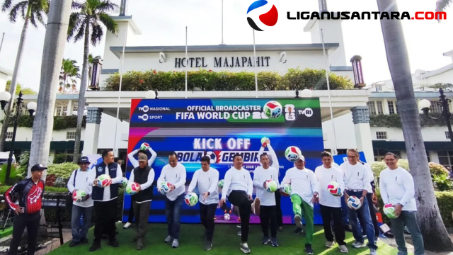 TVRI Jatim Gelar Kick Off Bola Gembira, Ajak Legenda Sepak Bola Ramaikan CFD Surabaya