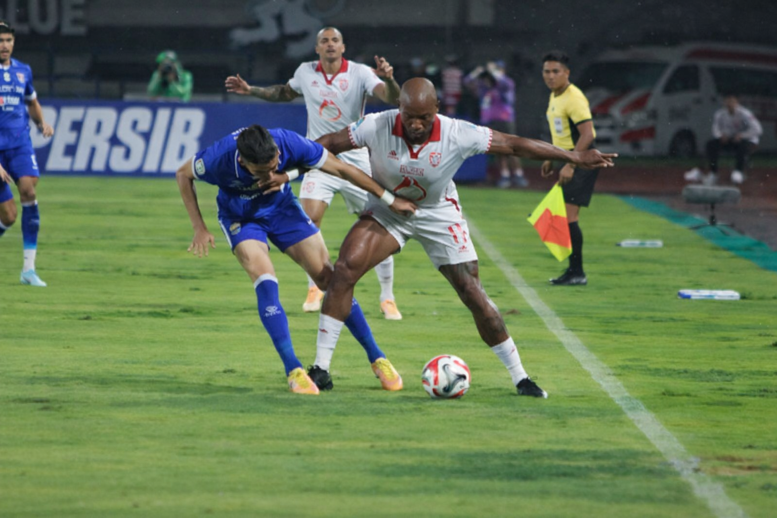 Persib Bungkam Malut United 2-0, Bojan Hodak Soroti Perubahan Taktik Lawan