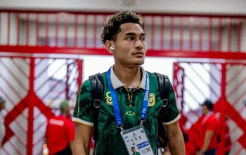 Bek Muda Persebaya Mikael Tata Siapkan Masa Depan di Luar Lapangan Sepak Bola