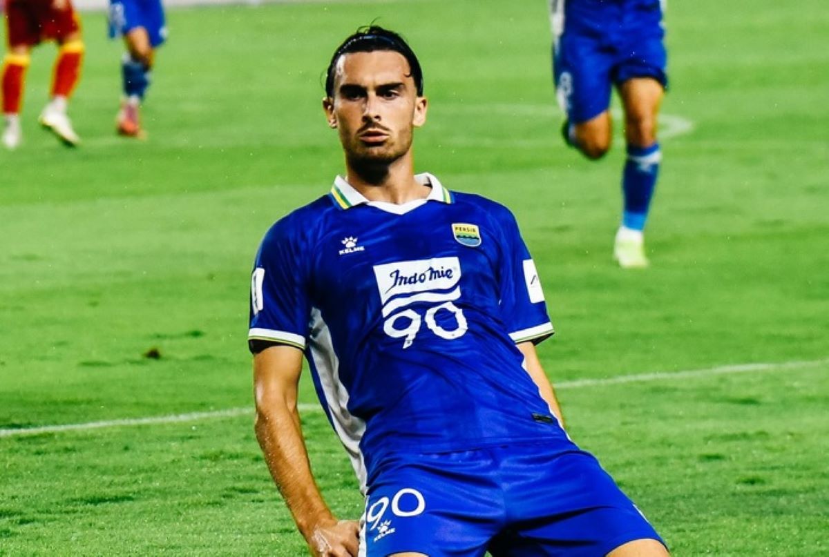 Persib Bandung Unggul 1-0 atas Ratchaburi di Babak Pertama, Uilliam Barros Diusir Wasit