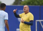 Persiapan Singkat, Bojan Hodak Ingatkan Persib Bandung Tetap Waspada Hadapi Madura United