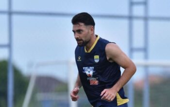 Misi Comeback di GBLA, Frans Putros Yakin Persib Bisa Taklukkan Ratchaburi FC Lebih dari Tiga Gol