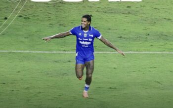 Persib Bandung Hancurkan Madura United 5-0, Catat Kemenangan Terbesar Musim Ini