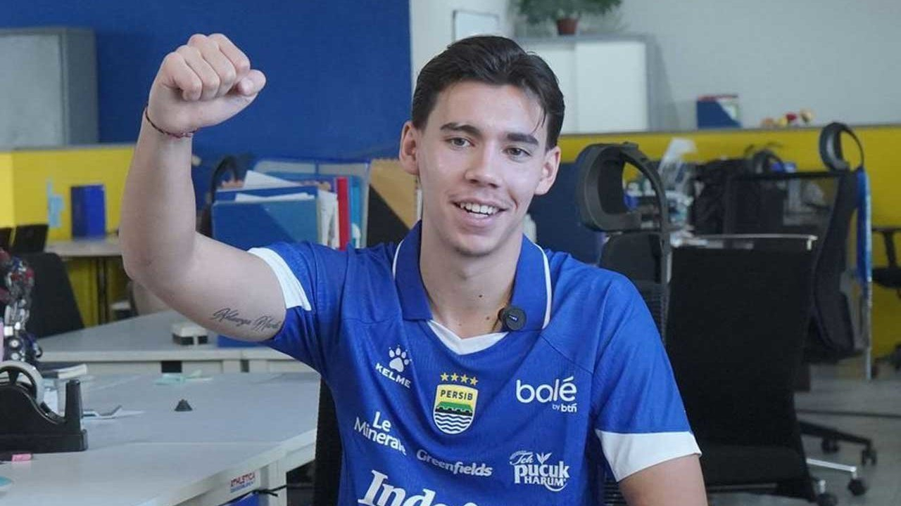 Seberapa Besar Kesempatan Dion Markx Tampil di Persib Bandung?