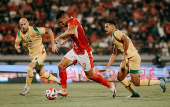 BRI Super League: Bali United Kembali Terpuruk, Strategi Bernardo Tavares Bungkam Johnny Jansen