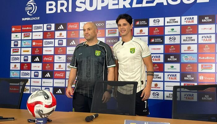 Bernardo Tavares Sampaikan Situasi Kurang Menguntungkan Jelang Laga Persebaya Kontra Bhayangkara FC