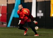 Jelang Duel Ajax vs NEC, Maarten Paes Diprediksi Tampil Impresif