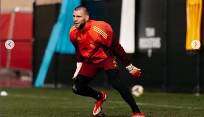 Jelang Duel Ajax vs NEC, Maarten Paes Diprediksi Tampil Impresif