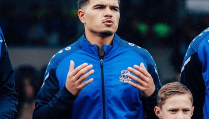 Kisah Inspiratif Ragnar Oratmangoen, Inisiasi Pembangunan Masjid dan Lapangan Bola di NTT