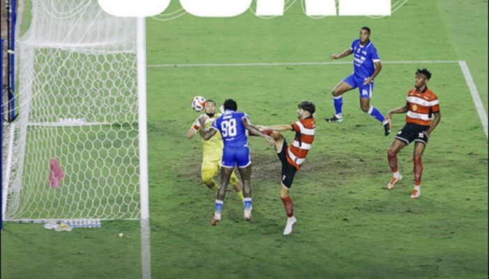 Ramon Tanque Borong Dua Gol, Persib Bandung Sementara Hajar Madura United 3-0 di Babak Pertama
