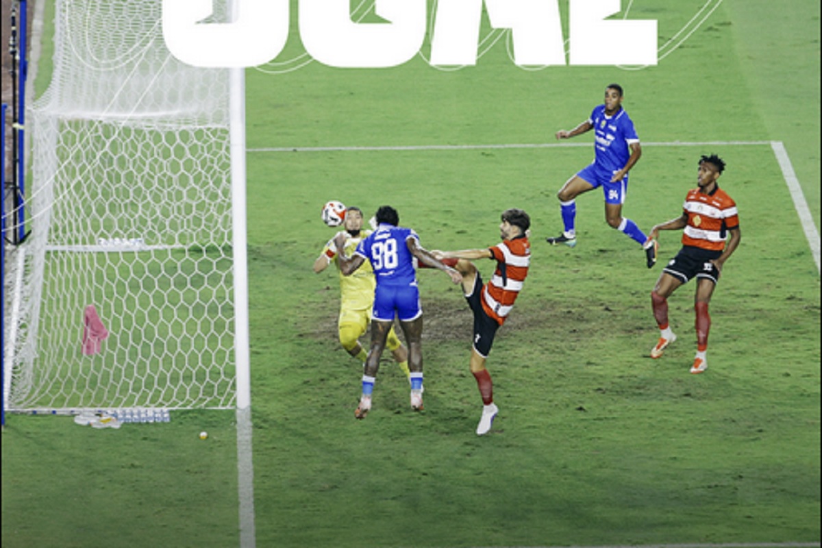 Ramon Tanque Borong Dua Gol, Persib Bandung Sementara Hajar Madura United 3-0 di Babak Pertama