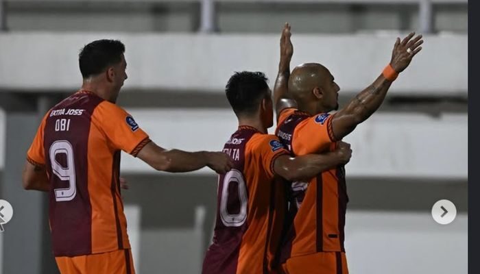 Juan Villa Cetak Dua Gol, Borneo FC Tundukkan Arema FC 3-1 di Samarinda