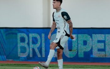 Mauricio Souza Soroti Peran Shayne Pattynama Usai Tampil Perdana Bersama Persija