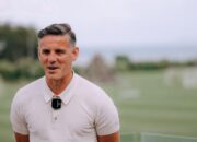 Pelatih Timnas Indonesia, John Herdman, berkunjung ke Bali United Training Center, di Gianyar, Bali, Rabu sore (28/1/2026). (Media Bali United)
