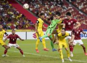 Pemain naturalisasi asal Indonesia Elkan Baggot menjebol gawang Malaysia dalam babak penyisihan Piala AFF 2020. Akhirnya Indonesia lolos ke Final Piala AFF 2020 usai mengalahkan Singapura 4-2 di babak semi final. (Dok. AFF)