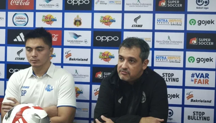 Pelatih Arema FC Nilai Kekalahan dari Bhayangkara Presisi Lampung FC Dipengaruhi Keputusan Wasit