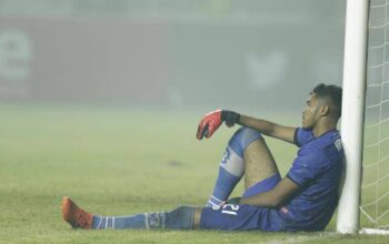 BRI Super League: Kiper Semen Padang, Rendy Oscario, Minta Maaf Usai Hanya Raih Hasil Imbang Lawan PSIM