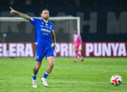 Misi Pertahankan Puncak Klasemen: Marc Klok Anggap Laga Tandang Kontra Borneo FC Sebagai Final!