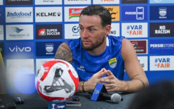 Hasil Imbang Rasa Kalah: Marc Klok Kritik Wasit Usai Persib Ditahan Persebaya di GBT